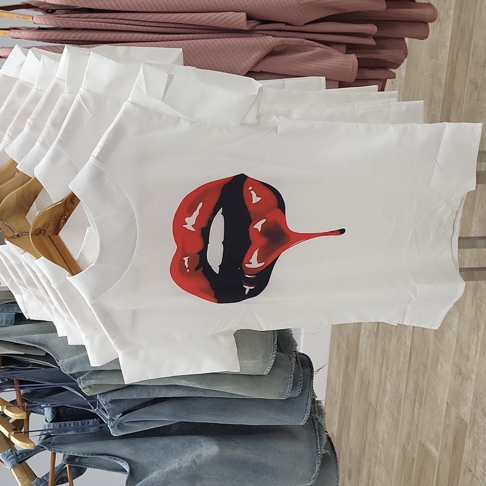 Kissable Lips shirt